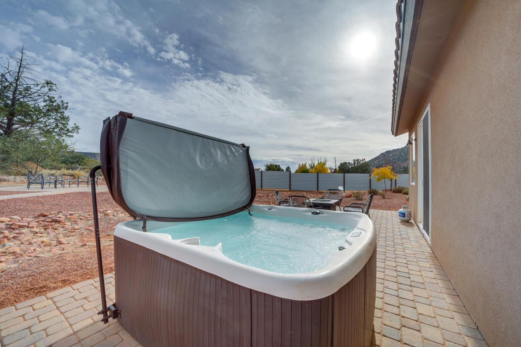 Red Rock Dog-Friendly Home Near Hiking Trails! Sedona Exterior foto